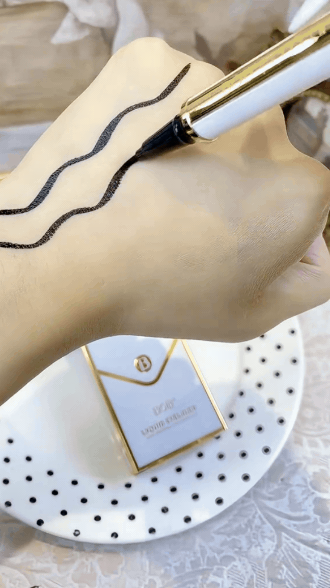 Precision Glide eyeliner application demonstration